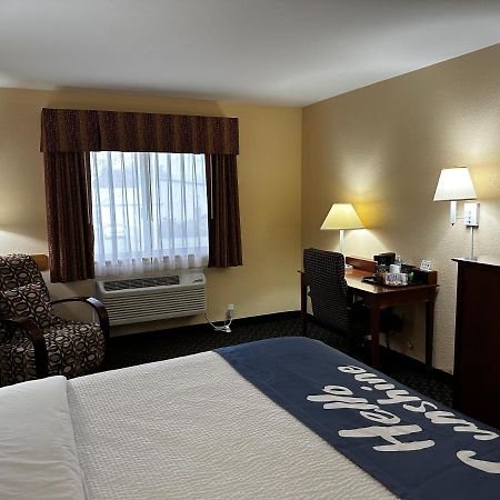 Days Inn By Wyndham Imlay City Εξωτερικό φωτογραφία
