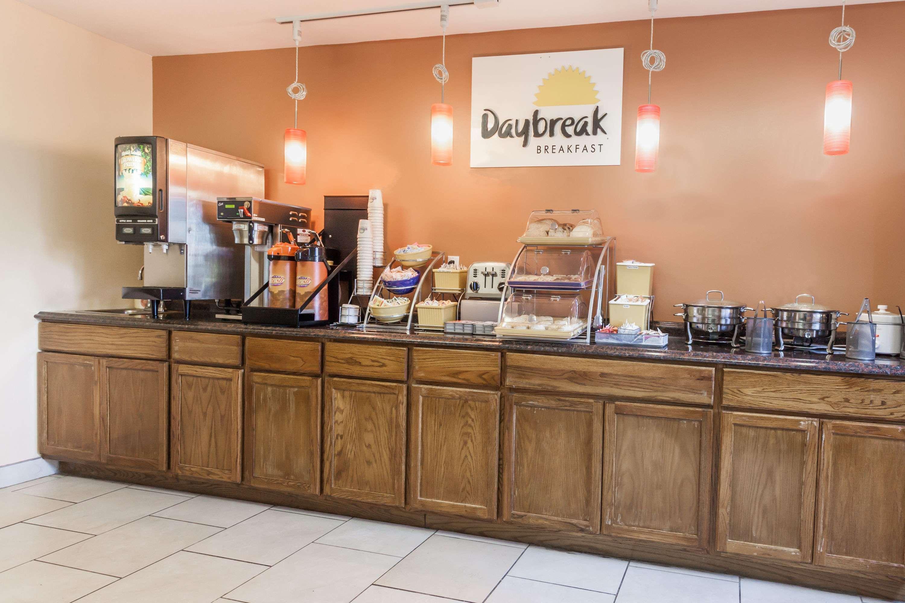Days Inn By Wyndham Imlay City Εξωτερικό φωτογραφία