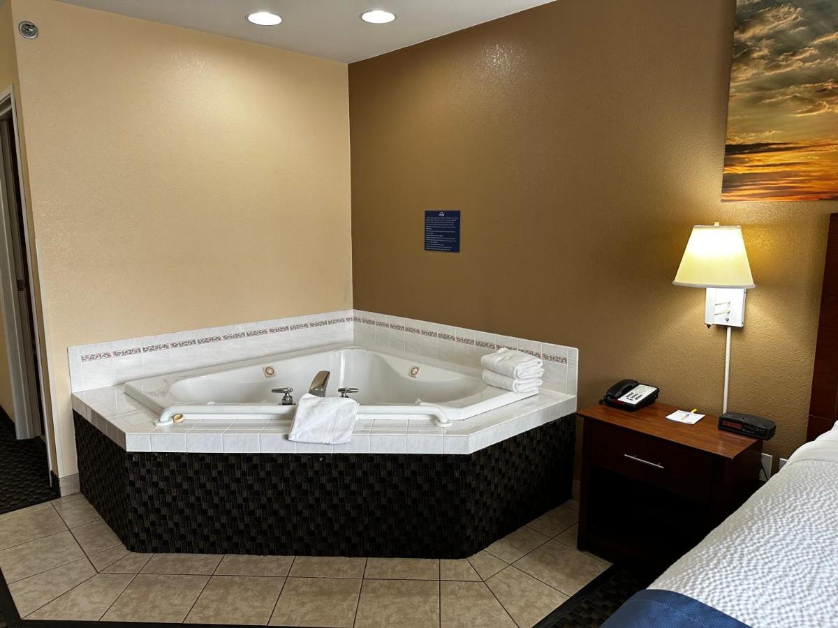 Days Inn By Wyndham Imlay City Εξωτερικό φωτογραφία