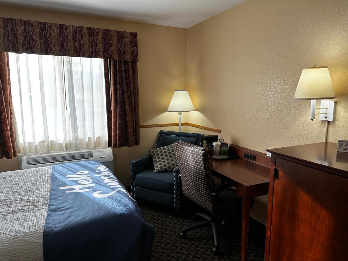 Days Inn By Wyndham Imlay City Εξωτερικό φωτογραφία