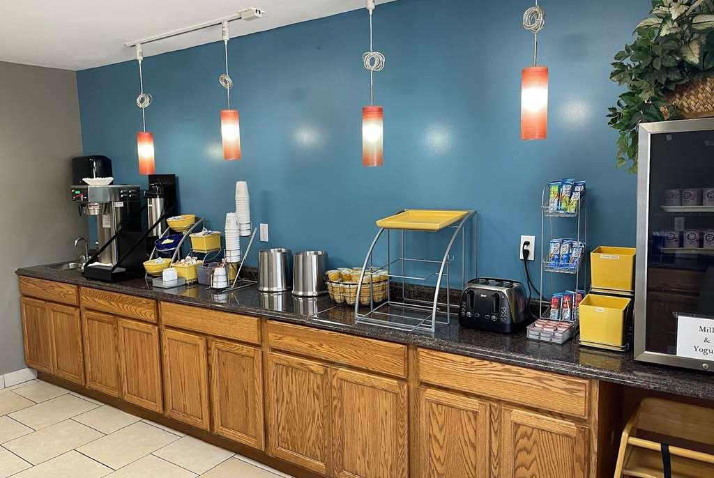Days Inn By Wyndham Imlay City Εστιατόριο φωτογραφία
